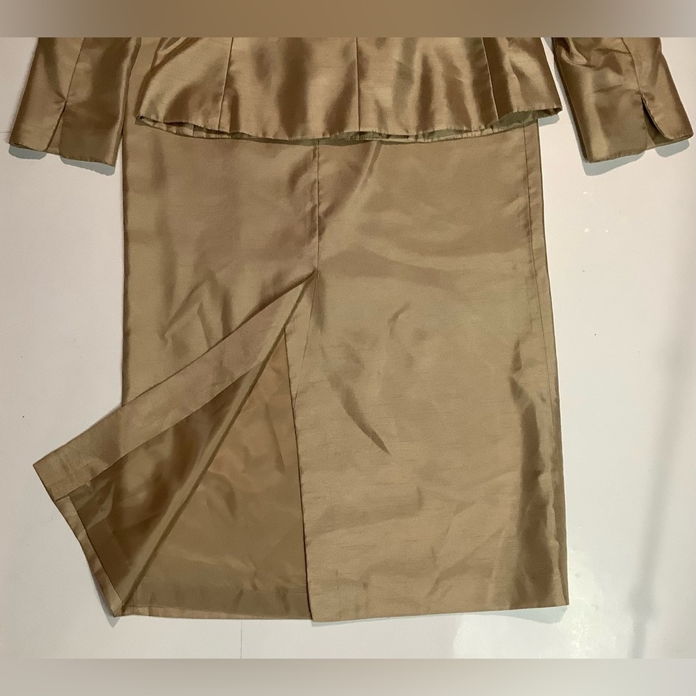 Rena Rowan satin Gold Women's Blazer and Skirt Set - Picture 15 of 15